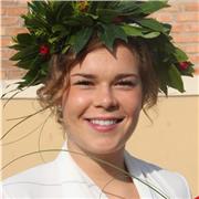 Laureata in mediazione linguistica e appassionata di lingue, offro lezioni di francese intermedio e avanzato